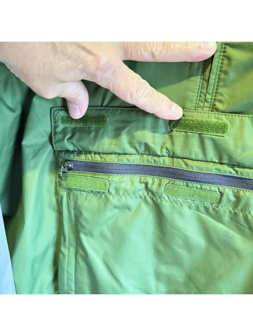 The North Face Men's Fanorak Windwall Windbreaker Jacket Green Gray Size Small